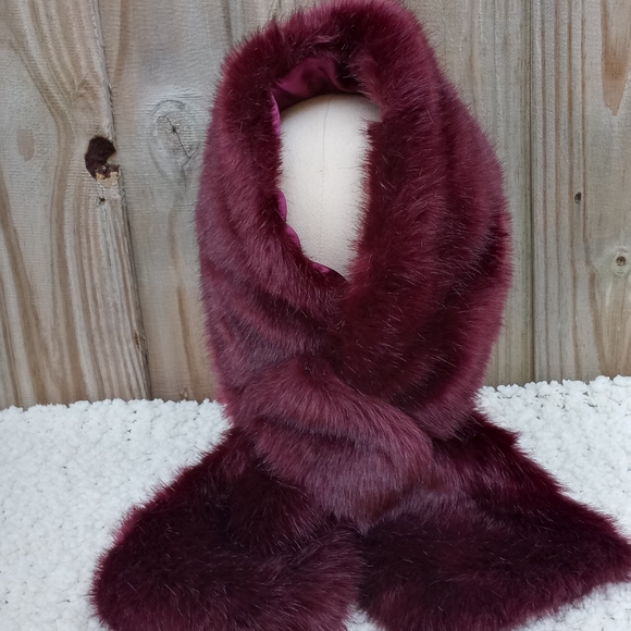 Mossimo Supply Co. Accessories - Mossimo Faux Fur Scarf